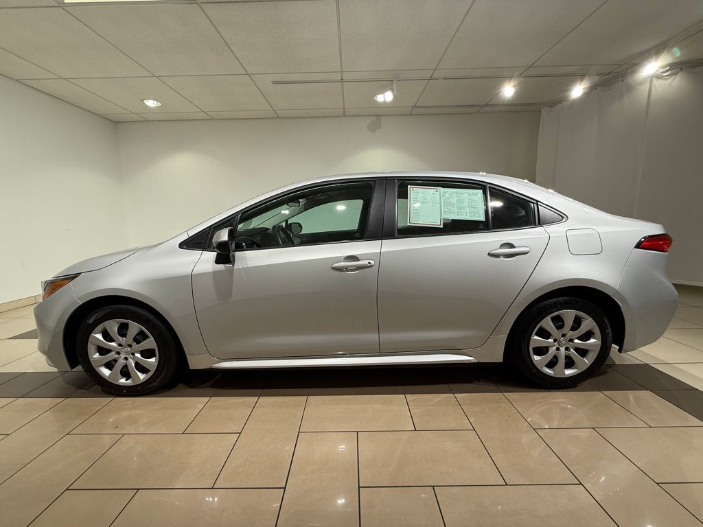 Thumbnail: 2023 Toyota Corolla - 2