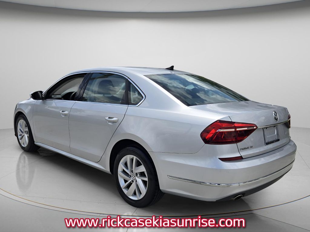 2018 Volkswagen Passat - $11,990