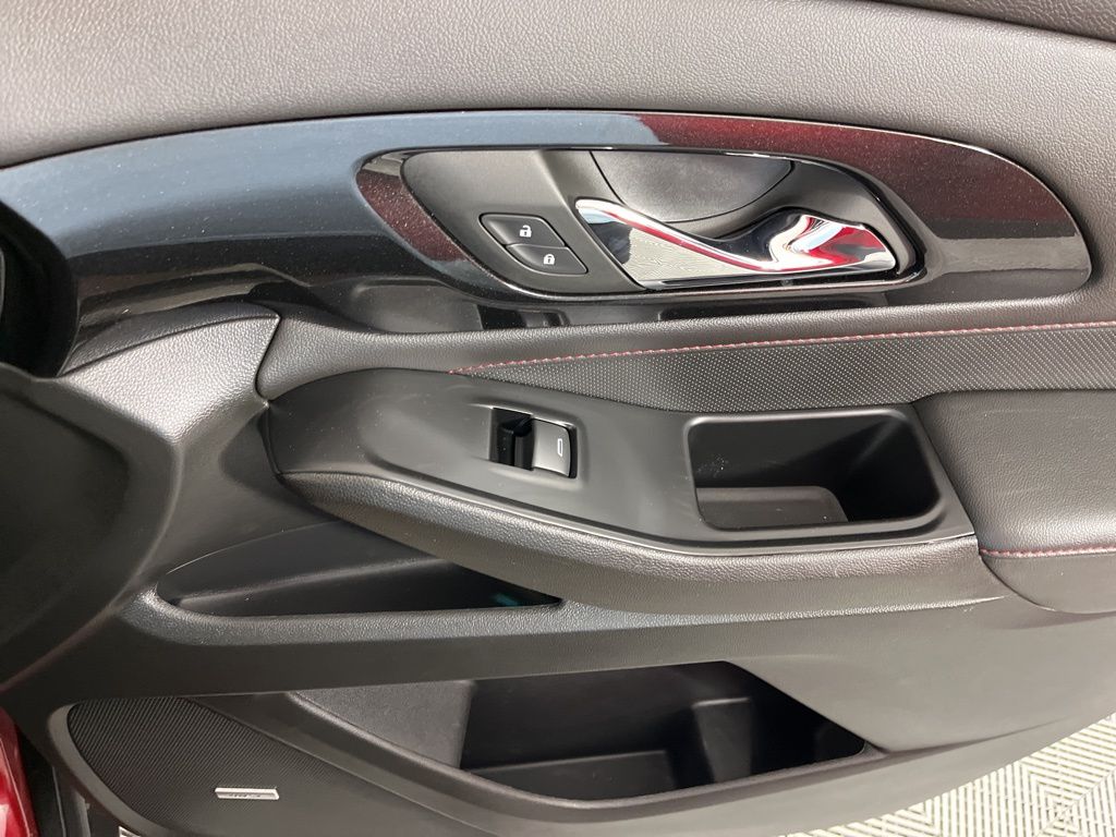 2023 Chevrolet Traverse RS 21