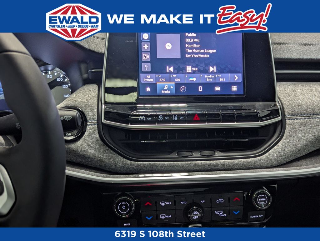 2025 Jeep Compass Latitude photo