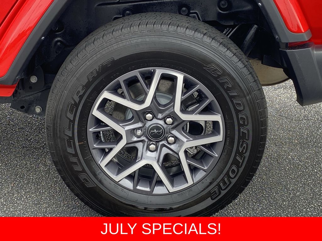 Used 2025 Jeep Wrangler SUV