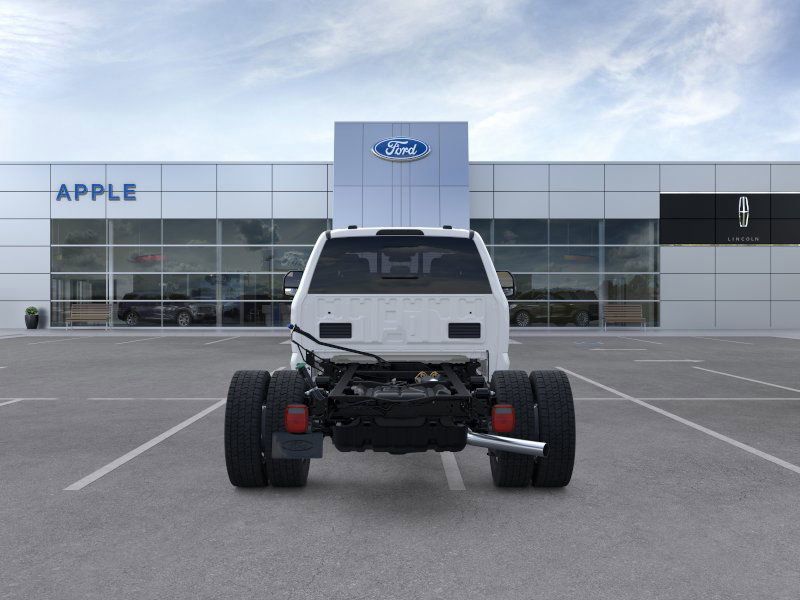 2025 Ford F-450 Chassis XL