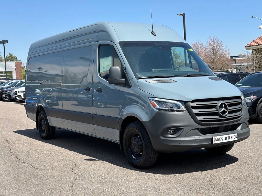 2024 Mercedes-Benz Sprinter 2500 Cargo 170 WB 6