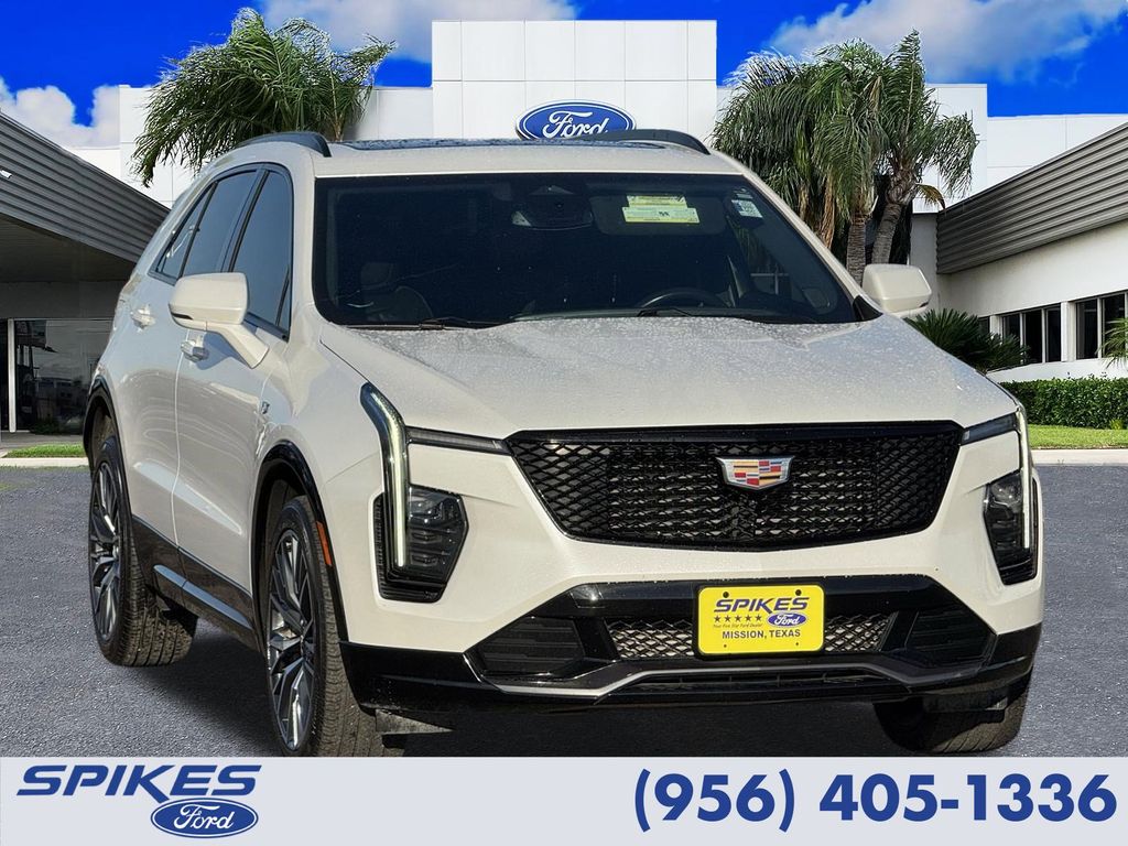 Crystal White Tricoat 2024 Cadillac XT4 Sport FWD SUV / Crossover Front-Wheel Drive 9-Speed Automatic