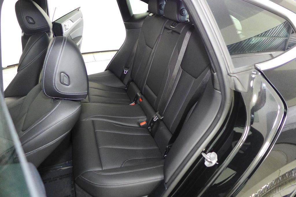 Thumbnail: 2023 BMW i4 - 21