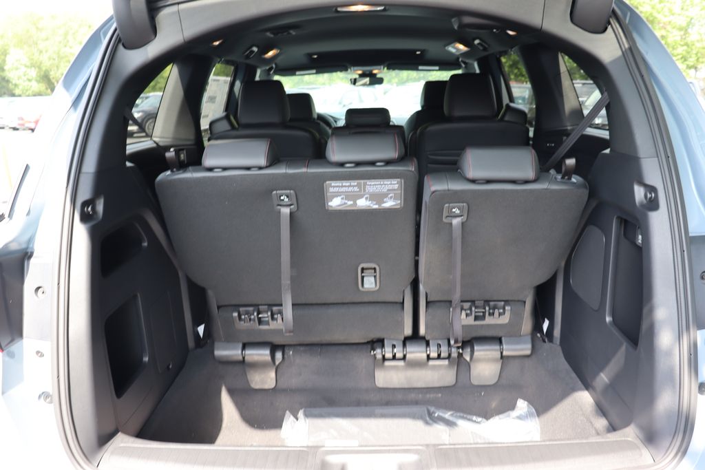 Thumbnail: 2027 Honda Odyssey - 12