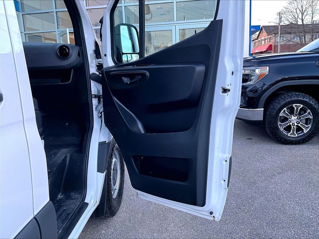 2024 Mercedes-Benz Sprinter 2500 — photo 12