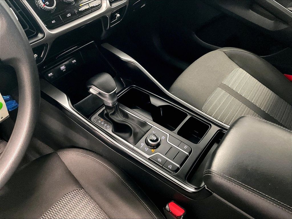 2023 Kia Sorento — photo 20
