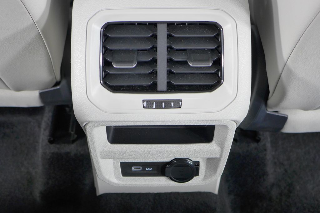 2024 Volkswagen Tiguan 2.0T 23