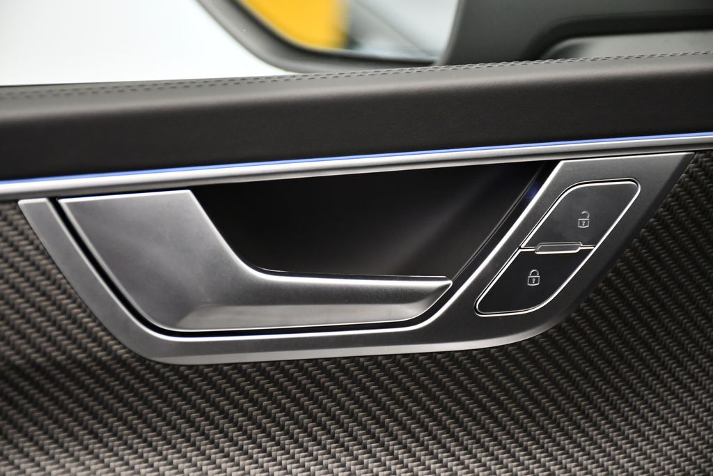 Thumbnail: 2026 Audi RS 7 - 32