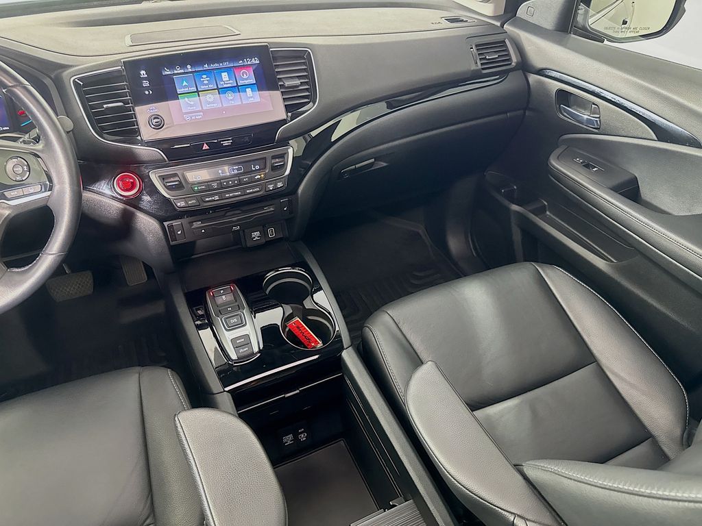 Used Car 2022 Honda Pilot  Touring For Sale Under $35,000 In Austin, Texas