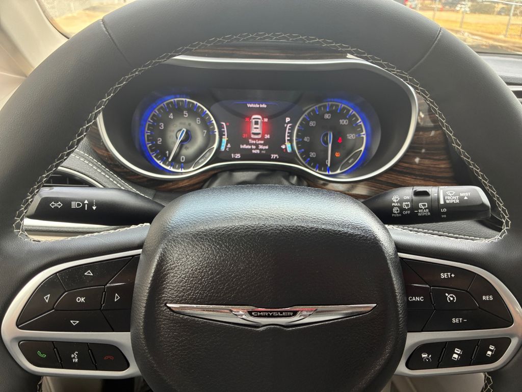 Used Car 2024 Chrysler Pacifica  Limited For Sale Under $50,000 In Austin, Texas