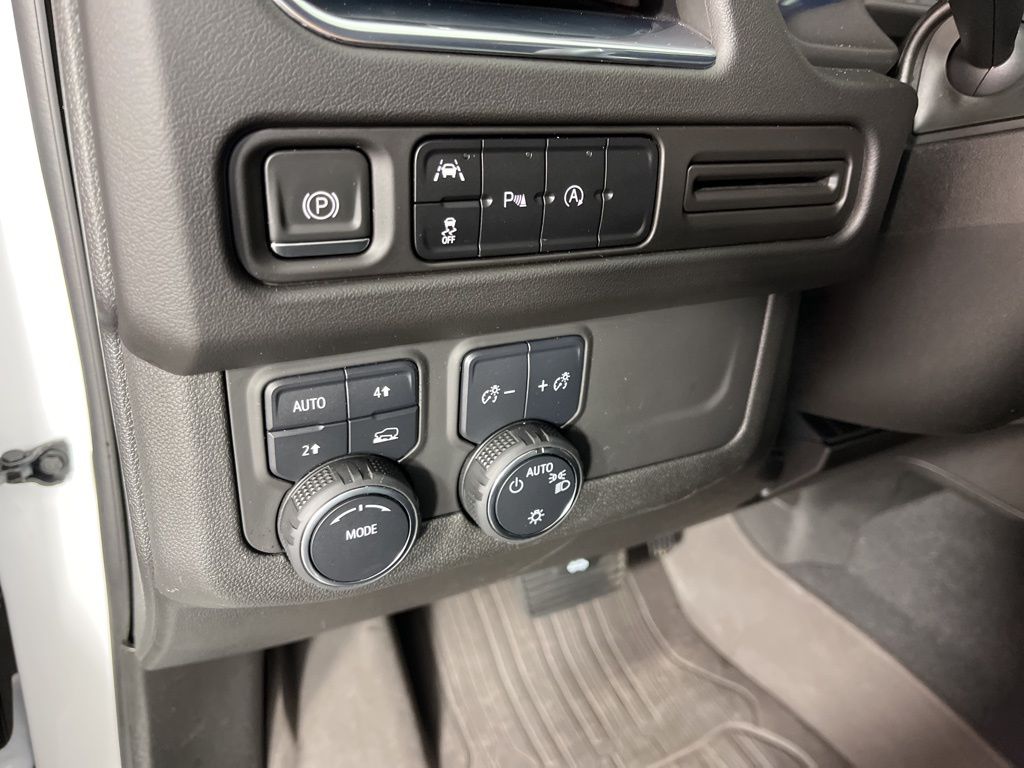 2023 Chevrolet Tahoe LS 26