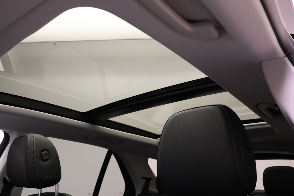 Thumbnail: 2026 Mercedes-Benz GLE - 15