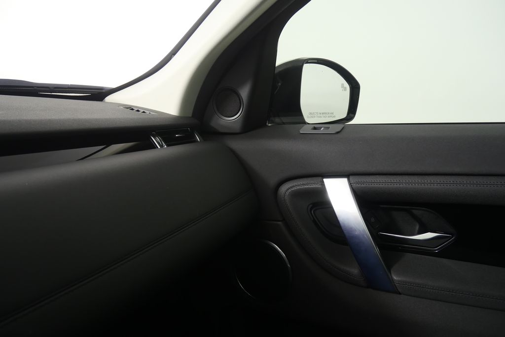 Thumbnail: 2021 Land Rover Discovery Sport - 27