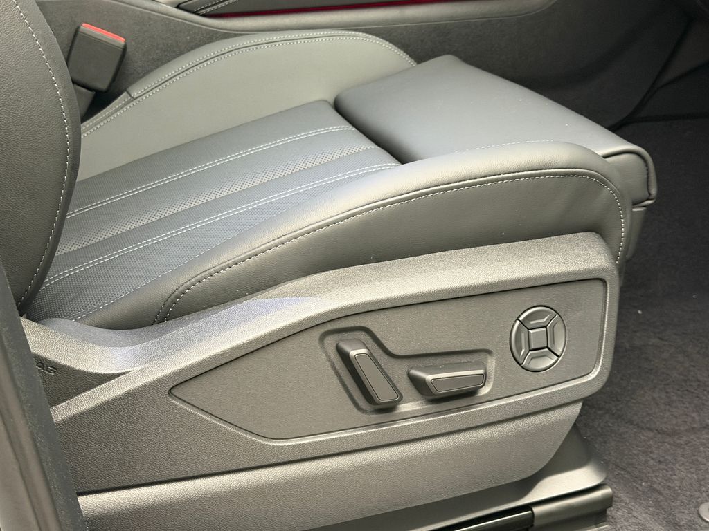Thumbnail: 2026 Audi Q5 - 14