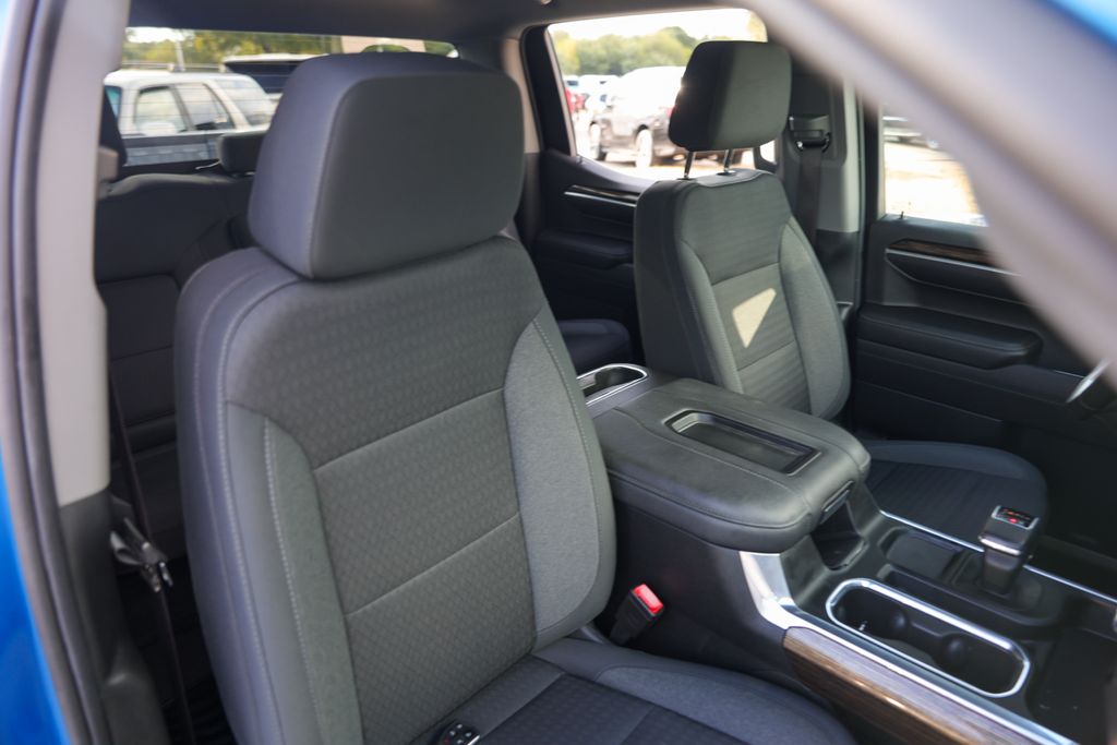 Used 2022 Blue GMC Elevation image 31