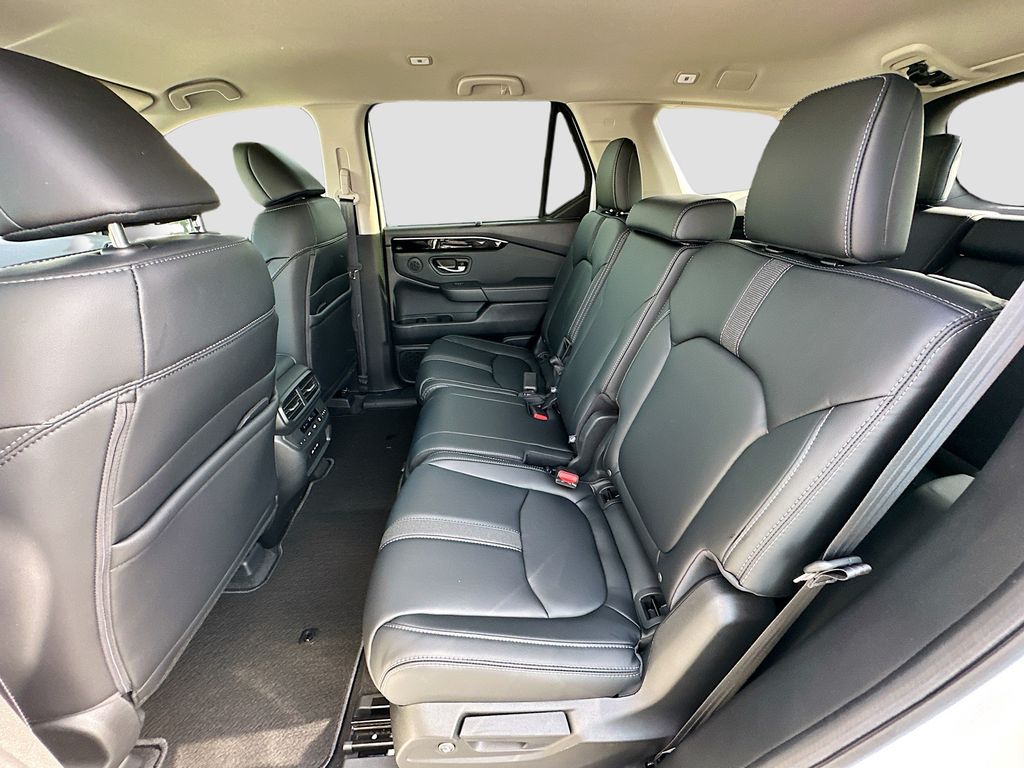 2025 Honda Pilot EX-L 16