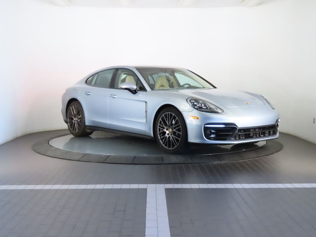 Thumbnail: 2023 Porsche Panamera - 9