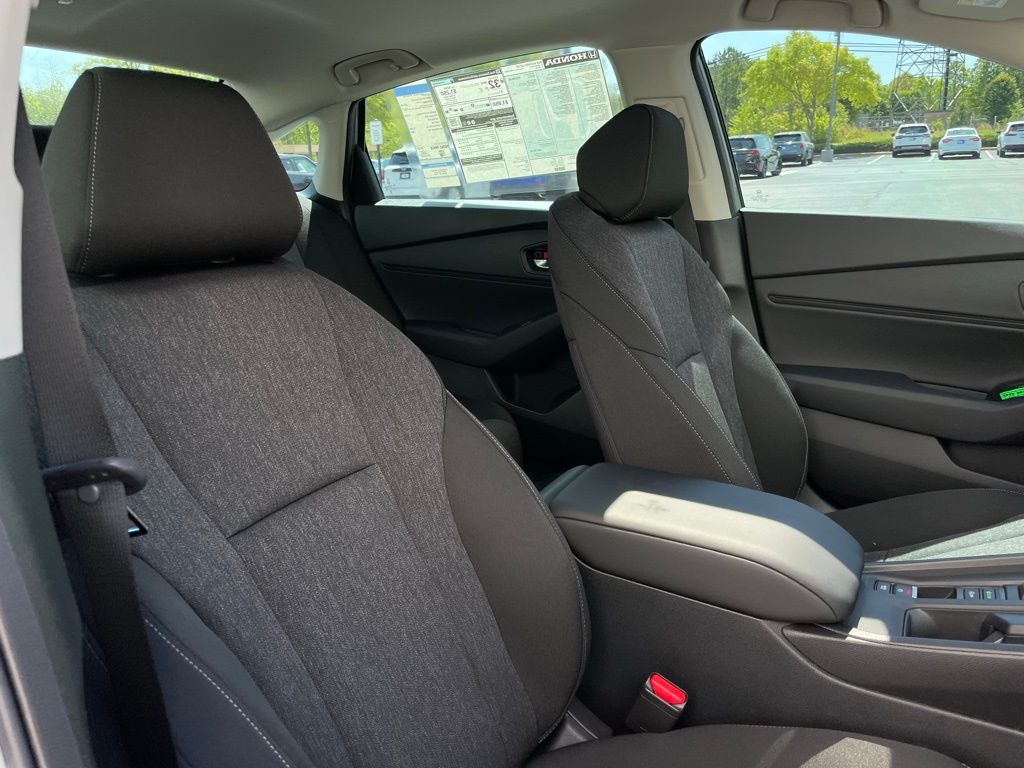 2025 Honda Accord SE 31