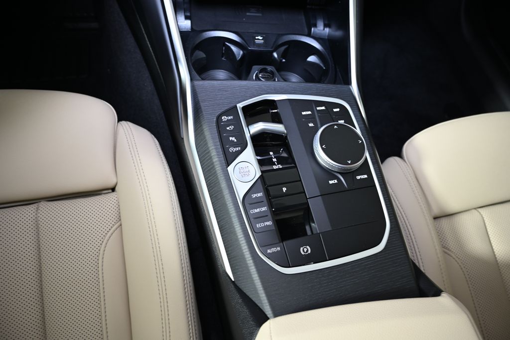 Thumbnail: 2026 BMW 3 Series - 19