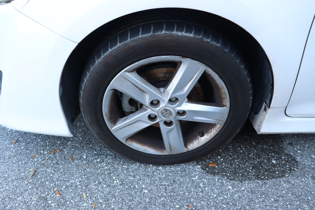 2013 Toyota Camry SE 4