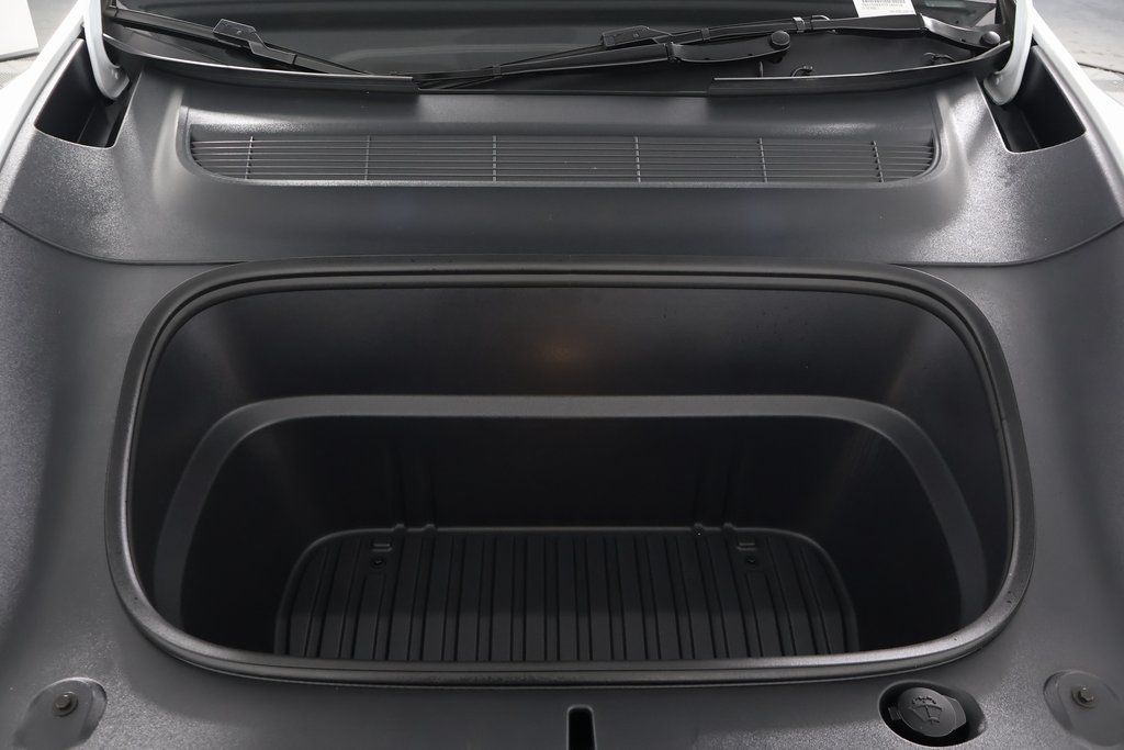 Thumbnail: 2026 Tesla Model Y - 15