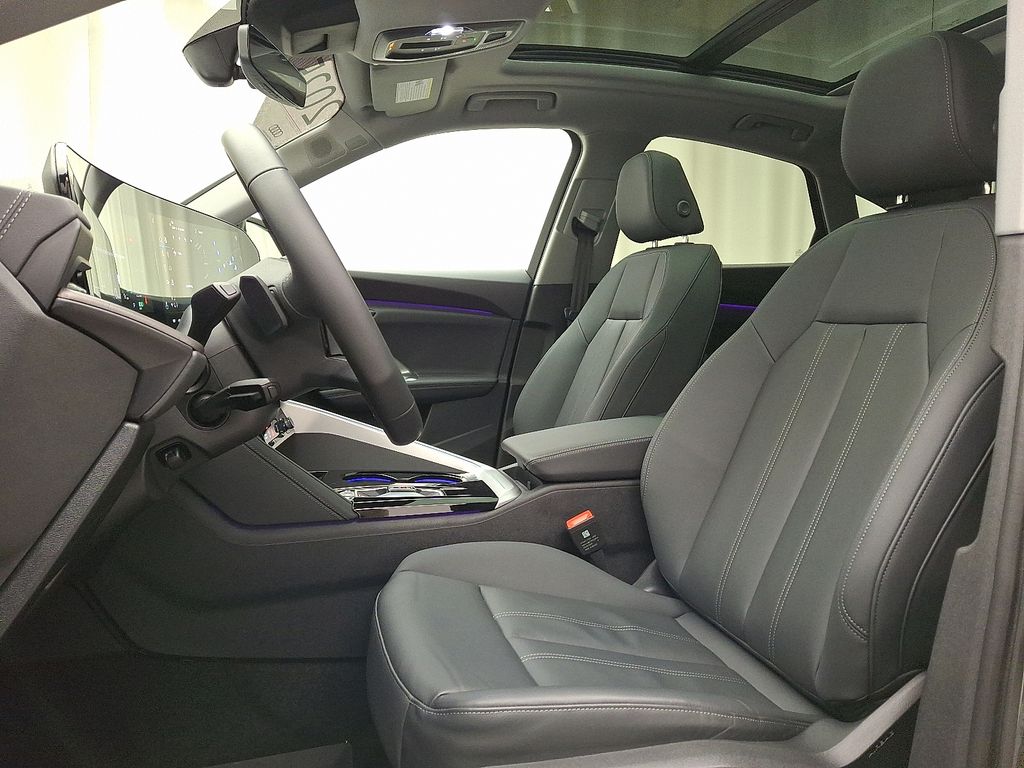 Thumbnail: 2025 Audi Q5 - 13