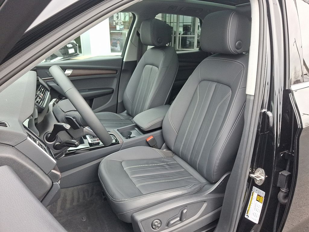 Thumbnail: 2024 Audi Q5 - 13