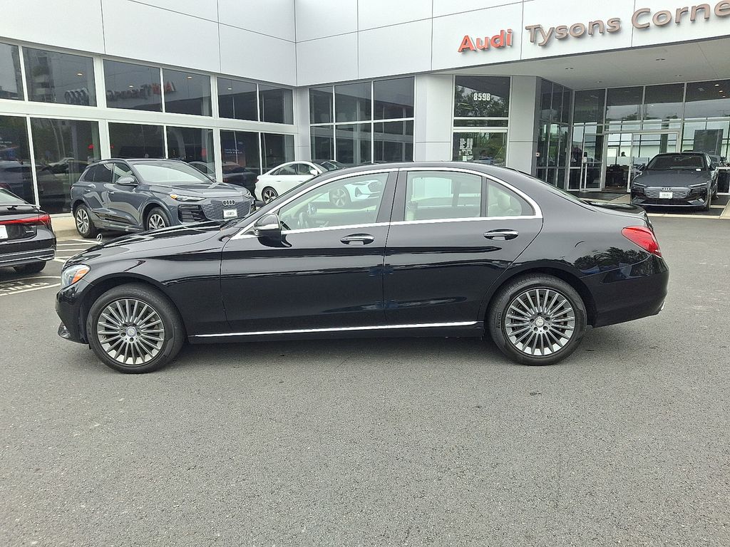 Thumbnail: 2015 Mercedes-Benz C-Class - 7