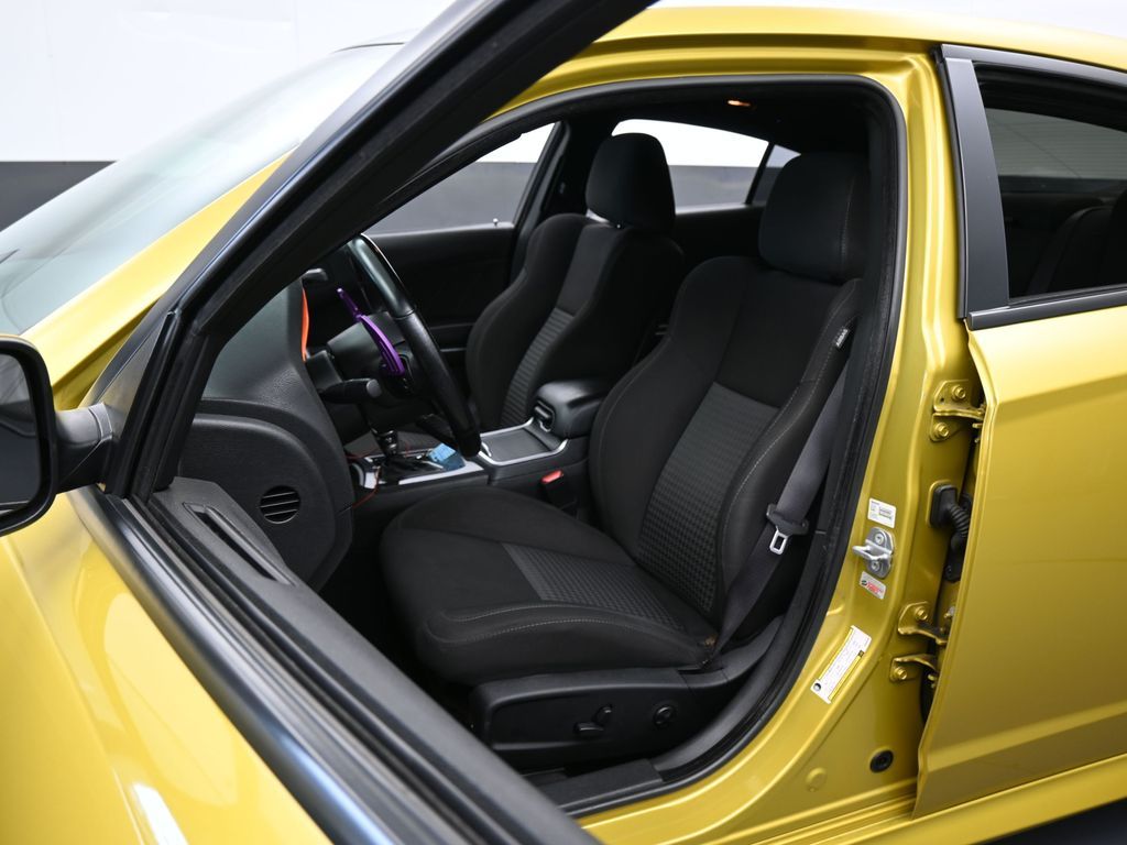 Used 2021 Gold Rush Pearlcoat Dodge R/T image 10