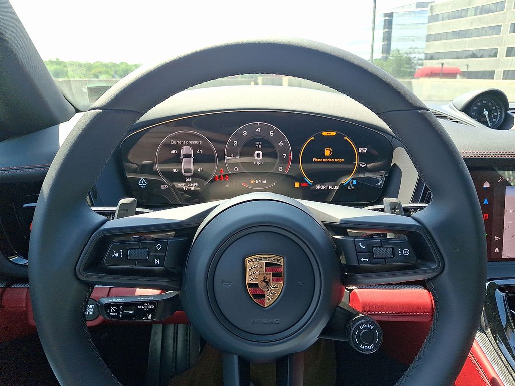 Thumbnail: 2025 Porsche Panamera - 22