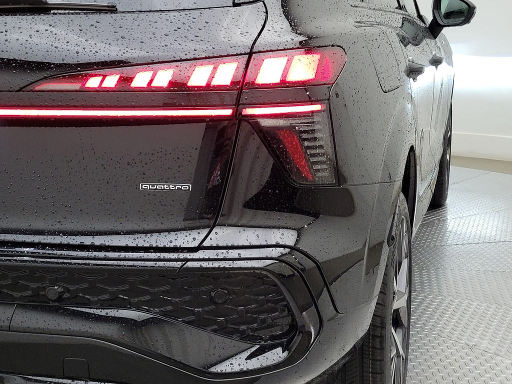 Thumbnail: 2026 Audi Q3 - 8