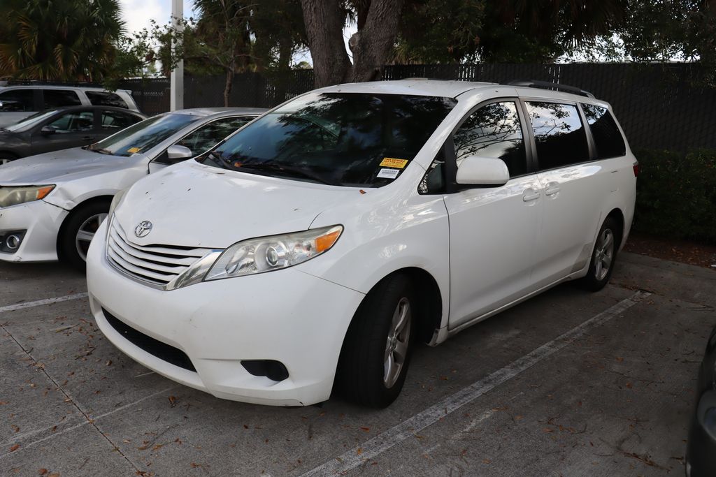 2015 Toyota Sienna LE -
                West Palm Beach, FL