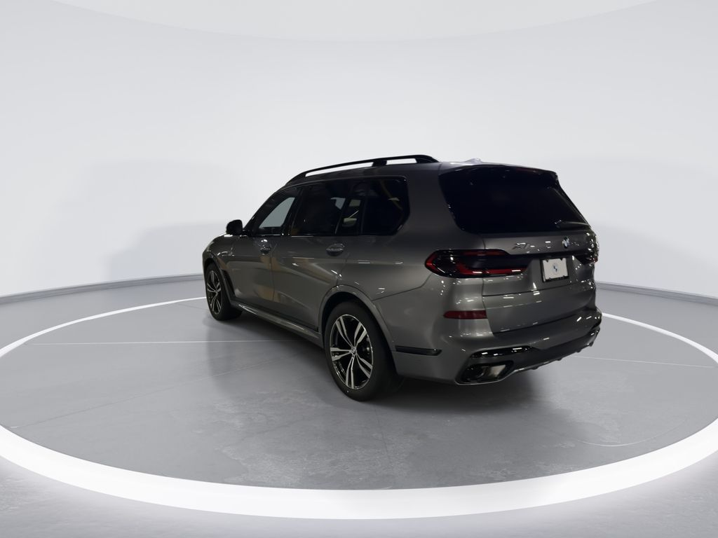 Thumbnail: 2026 BMW X7 - 6