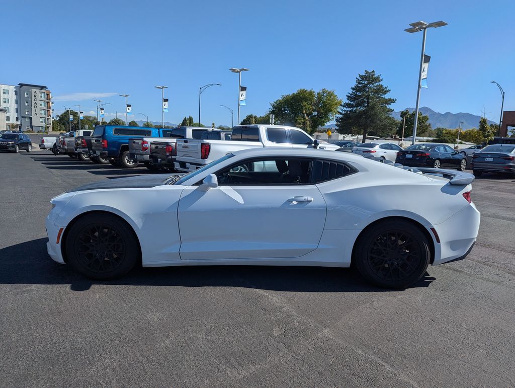 2018 Chevrolet Camaro 1LT 9