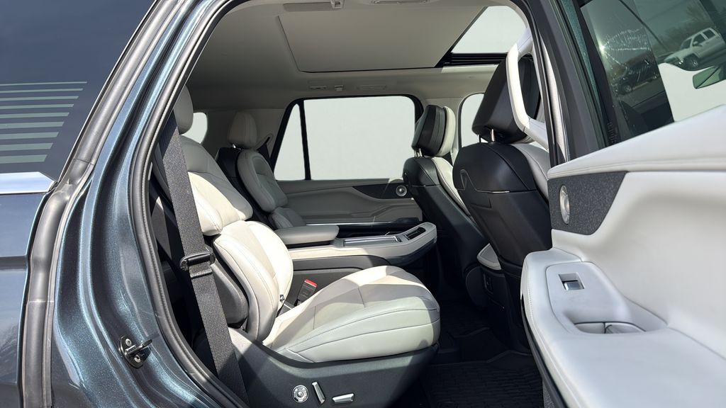 2025 Lincoln Navigator