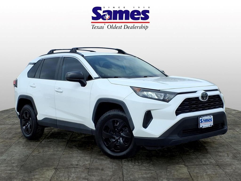 2020 Toyota RAV4 LE