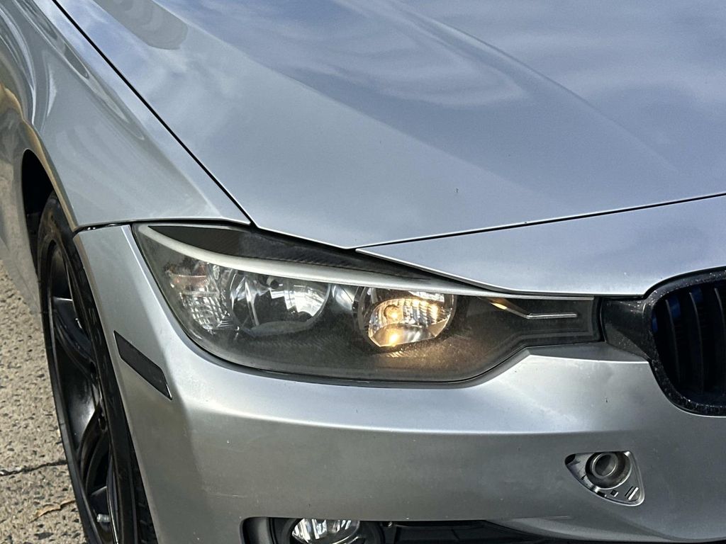 Thumbnail: 2015 BMW 3 Series - 4