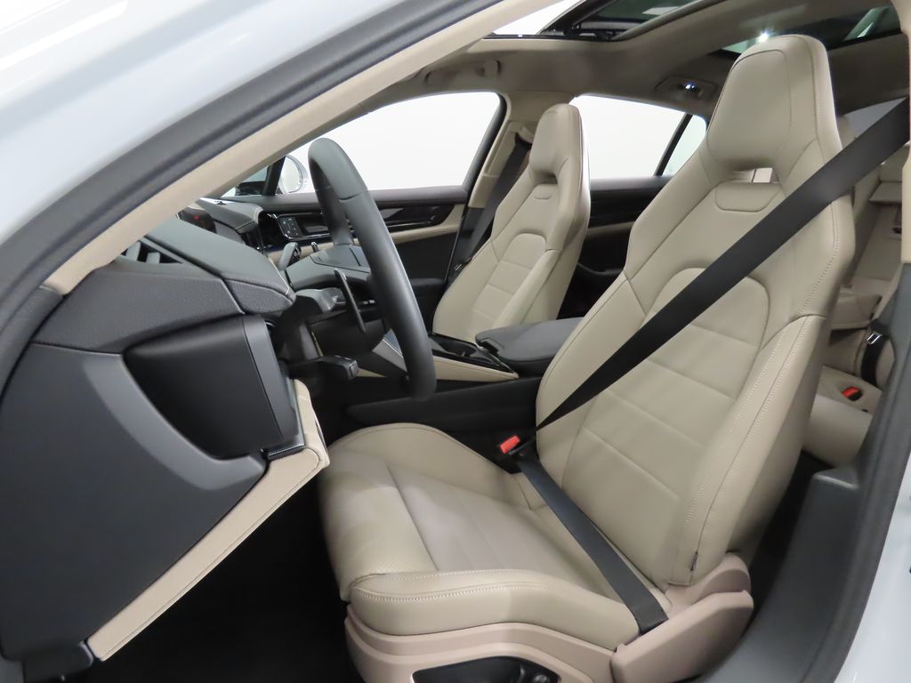 Thumbnail: 2026 Porsche Panamera - 5