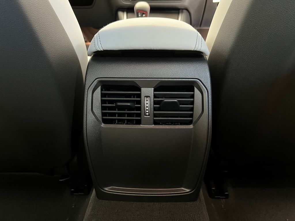 Thumbnail: 2026 BMW M4 - 9