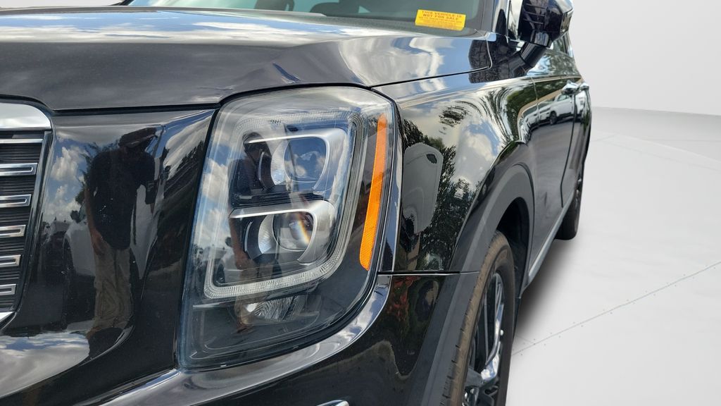 Used 2021 Black Kia SX image 6