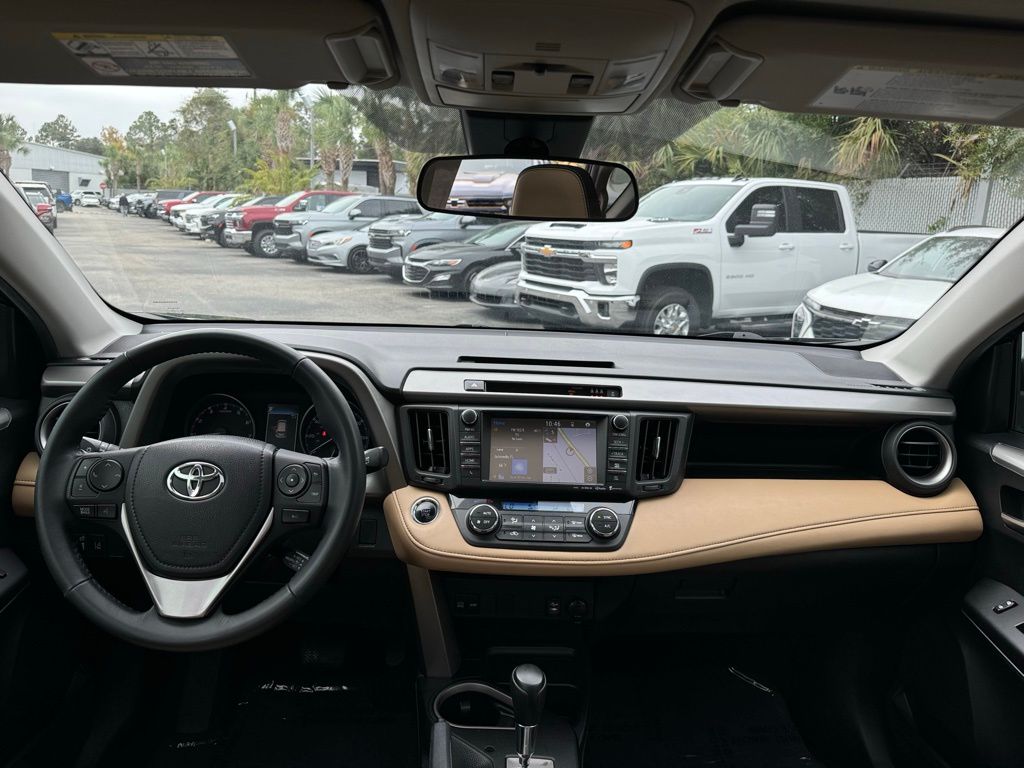 2018 Toyota RAV4 XLE 24