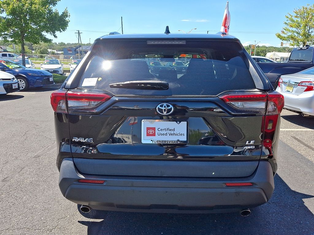 Thumbnail: 2021 Toyota RAV4 - 5