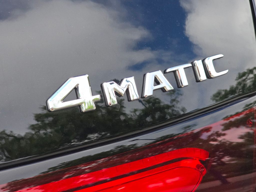 Certified Used 2026 Black Mercedes-Benz GLC 300 image 5