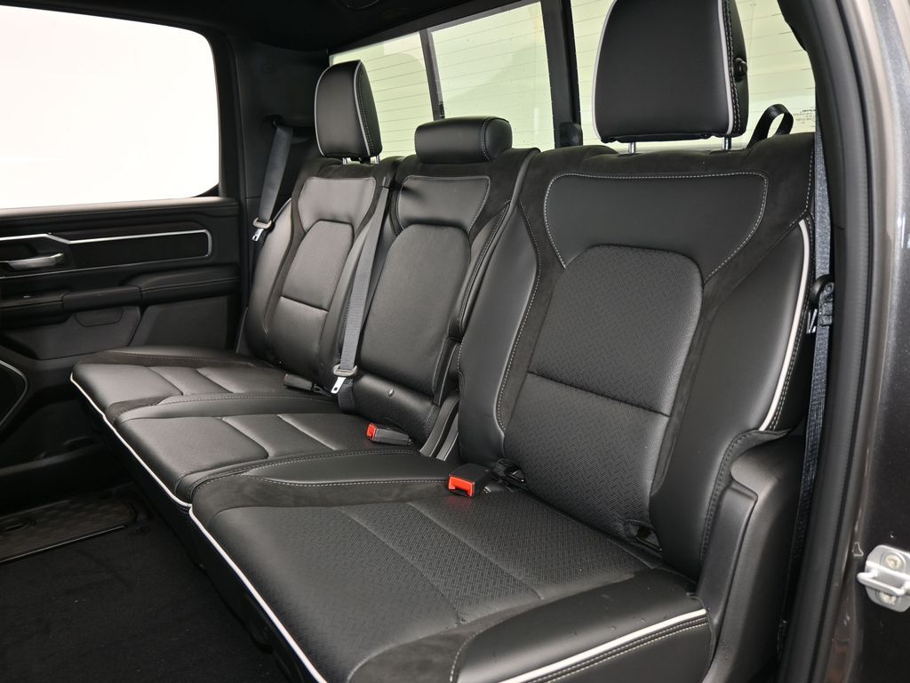 New 2026 Granite Crystal Metallic Clearcoat Ram Laramie image 31