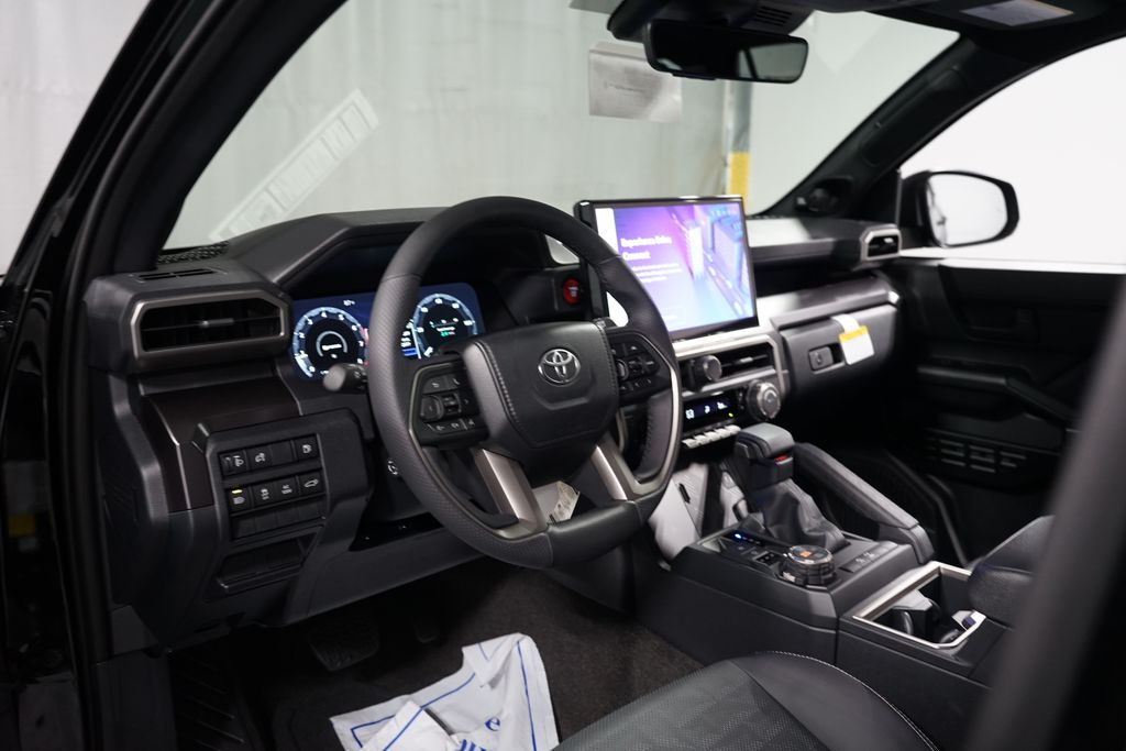 Thumbnail: 2025 Toyota 4Runner - 12