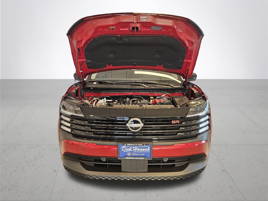 2026 Nissan Kicks SR photo 2