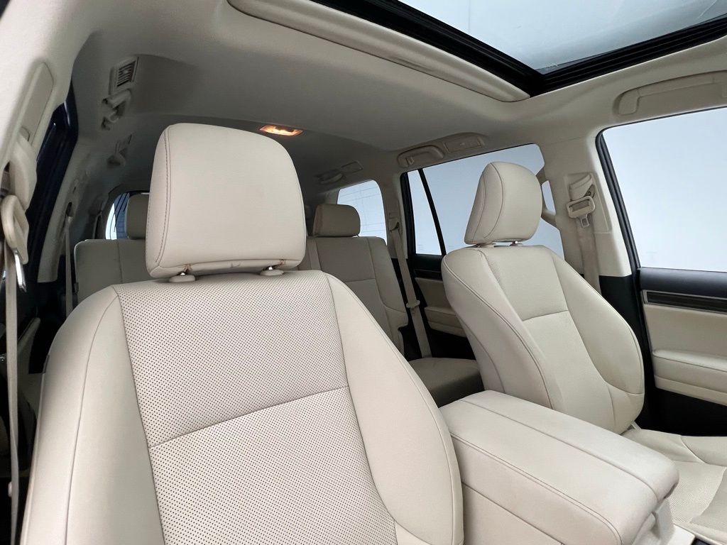 Thumbnail: 2022 Lexus GX - 8