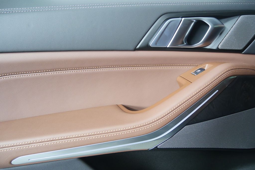 Thumbnail: 2026 BMW X5 - 14